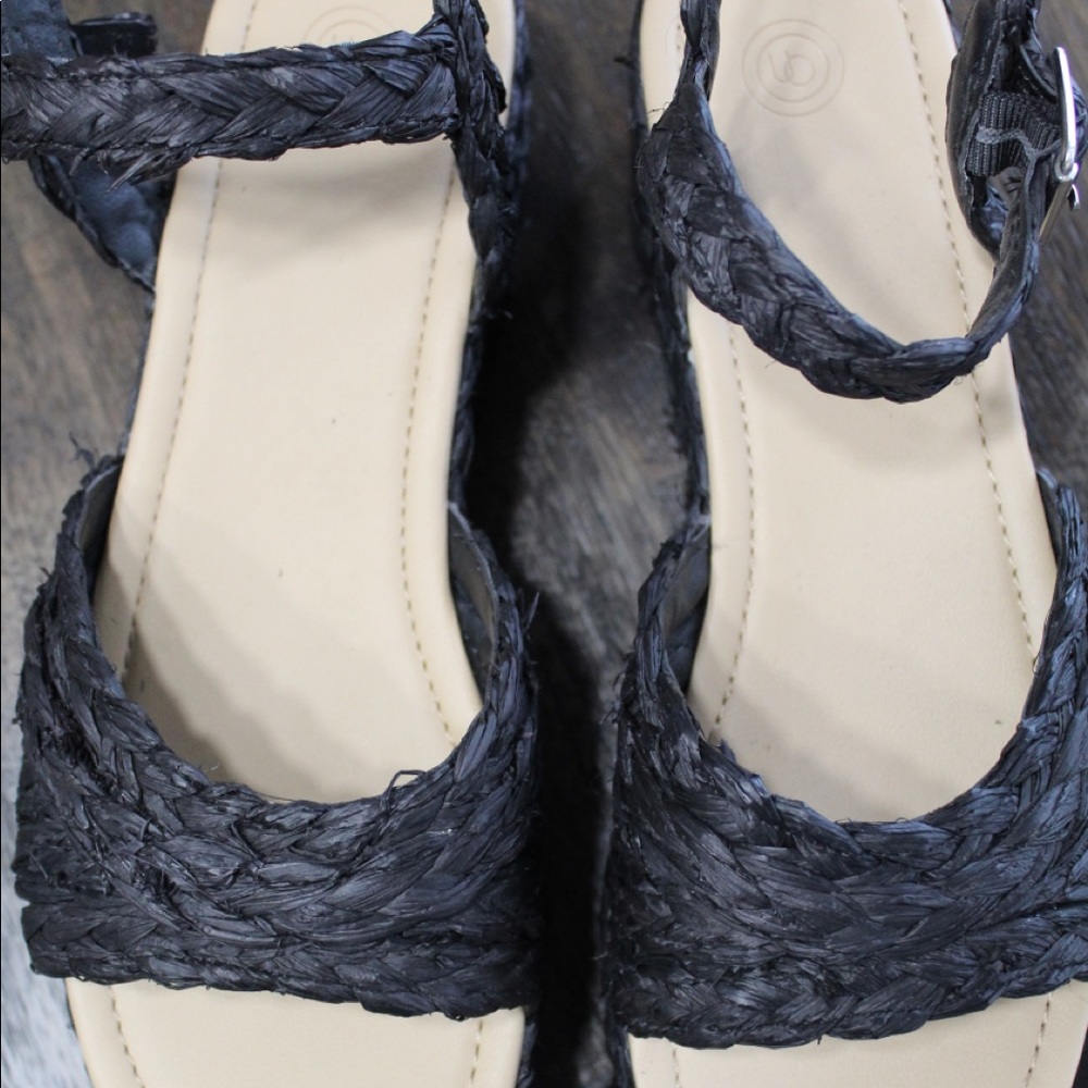 UO Platform Sandals - Picture 7 of 8